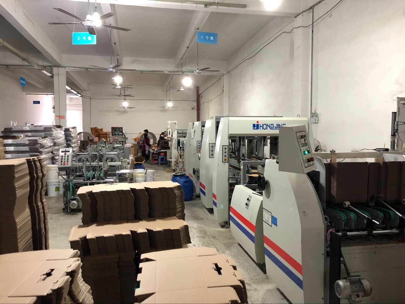 Packaging production line inside the Finer Pack factory