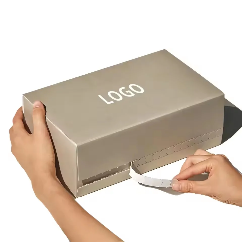 Self-Sealing E-Commerce Mailer with Zipper Strip